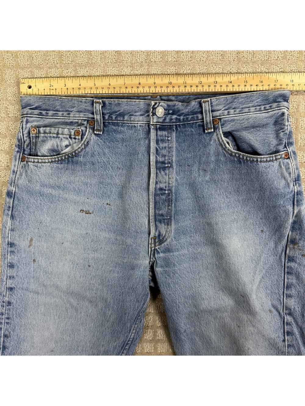 Levi's 501 Denim Jeans Light Wash 36x32 Made In Canada - Picture 5 of 12